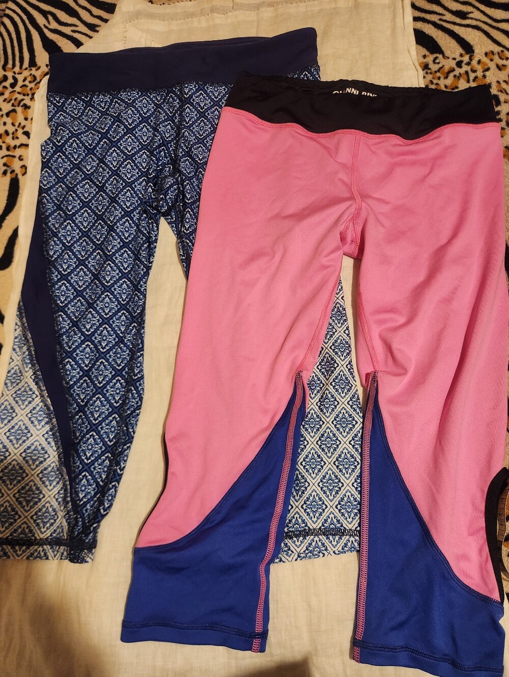 Gianni Binni Bundle Pink and Blue Athletic Capri Leggings L/M